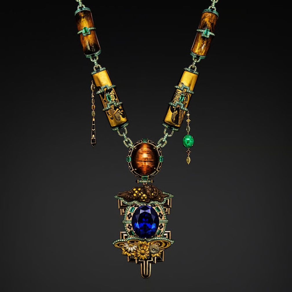 Золотое ожерелье Meiji из коллекции The Ancient Fetus от Austy Lee