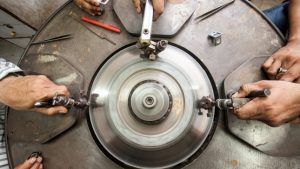 Индийский экспорт бриллиантов сократился на 35 %