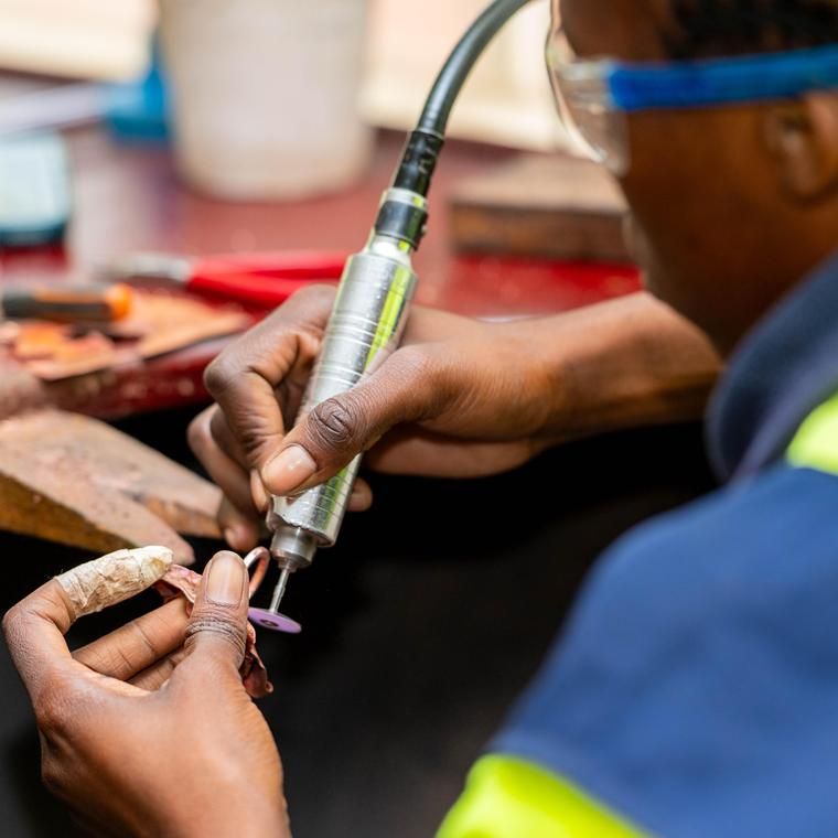 От Солвези до Швейцарии: Nsanshi Art блистает в Женеве, ч. 2