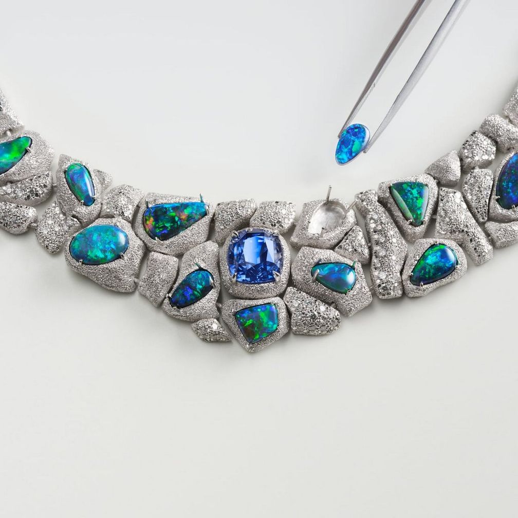 Колье Flowing Curves