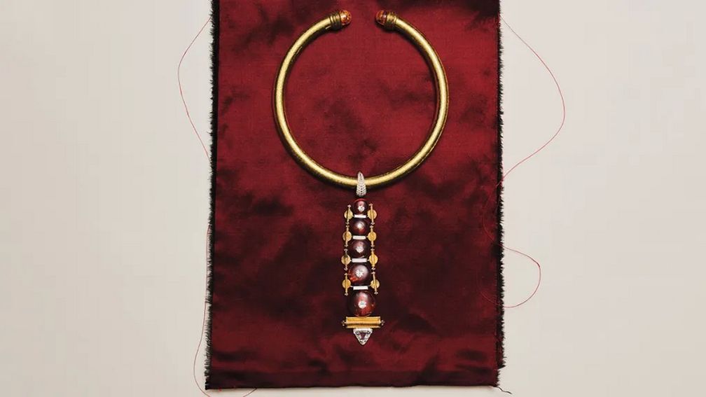 Яркие и запоминающиеся украшения первой половины 2025 года. Часть 1