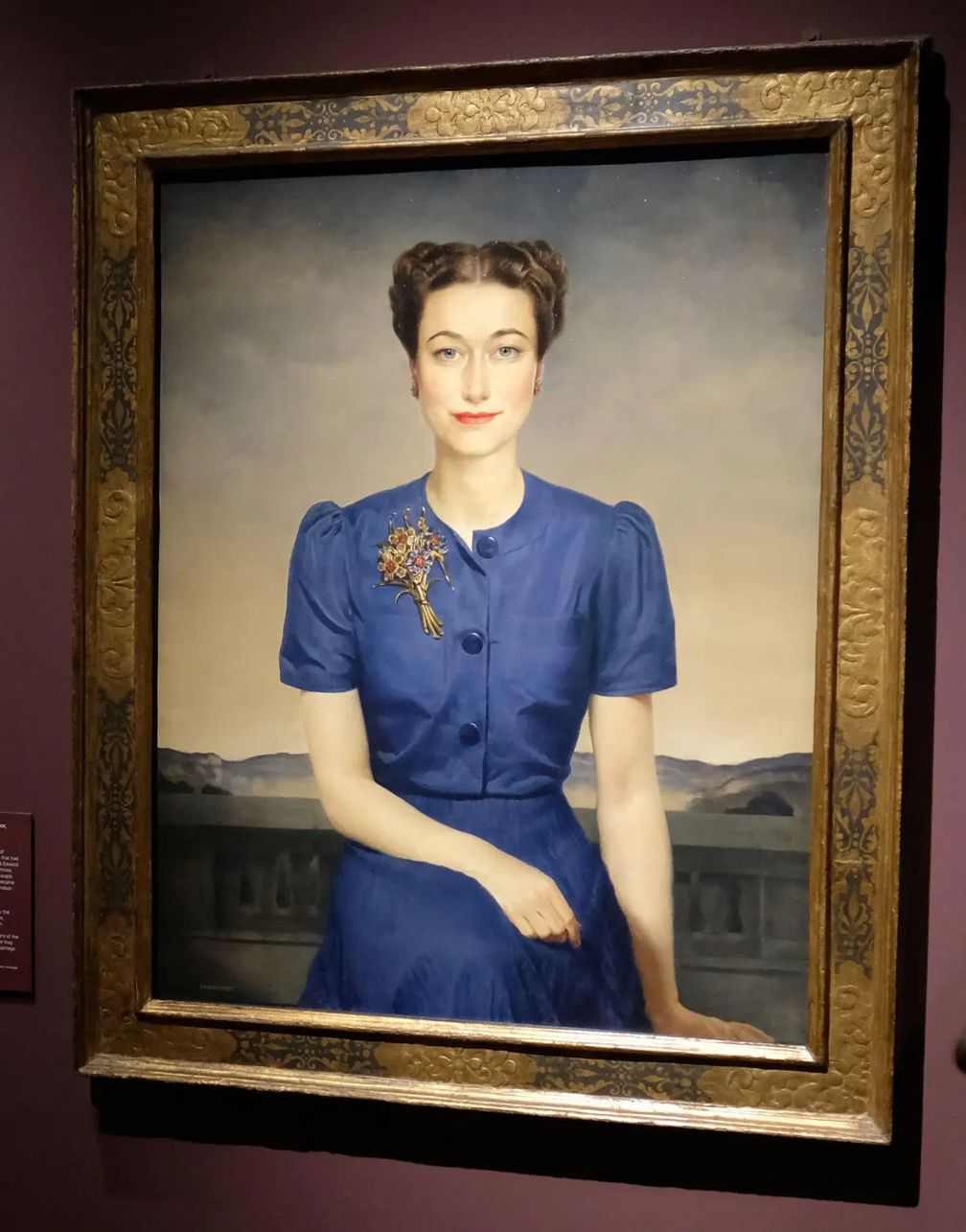 Портрет герцогини Виндзорской работы Джеральда Лесли Брокхерста с брошью из коллекции Hawaï, 1939 год