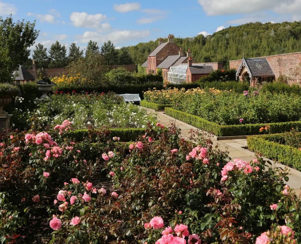 Огороженный сад в Дамфрис-хаусе