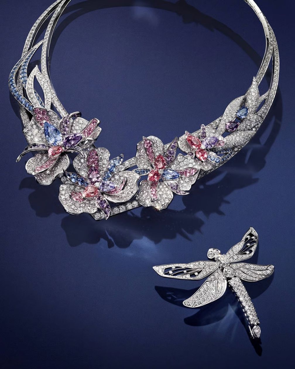 Колье и брошь Fairy Iris от Chaumet Колье и брошь Fairy Iris от Chaumet