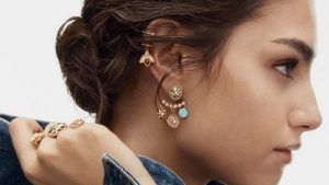 Dior представляет впечатляющую новую главу коллекции Rose des Vents Dior представляет впечатляющую новую главу коллекции Rose des Vents