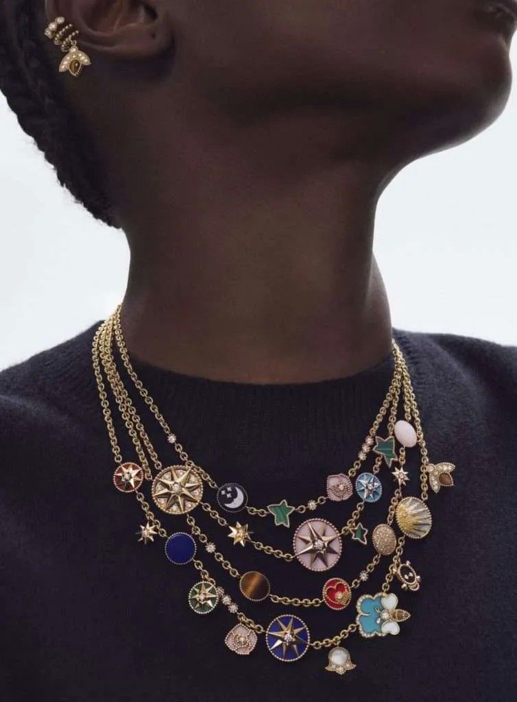 Новые украшения в коллекции Rose des Vents Новые украшения в коллекции Rose des Vents