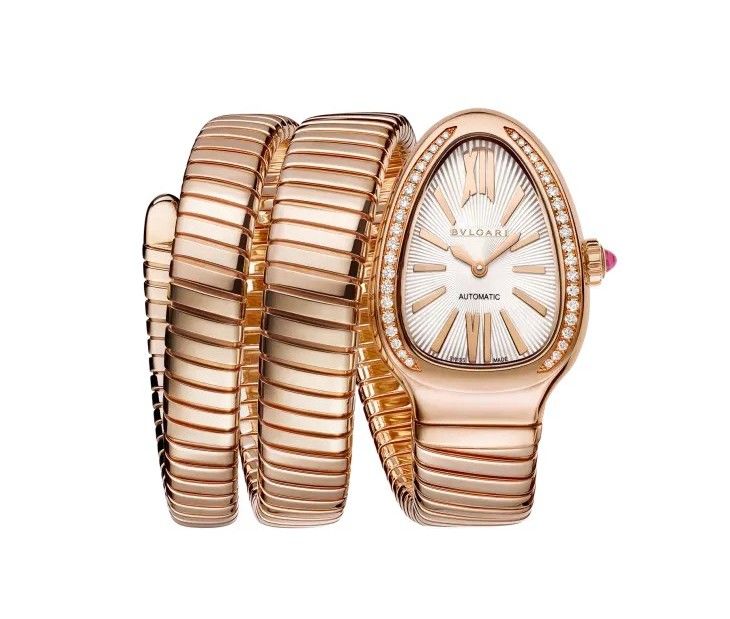 Часы Serpenti Tubogas с корпусом из 18-каратного розового золота, инкрустированным бриллиантами классической огранки, серебристым опаловым циферблатом и браслетом из 18-каратного розового золота в два витка. Фото: Bvlgari Часы Serpenti Tubogas с корпусом из 18-каратного розового золота, инкрустированным бриллиантами классической огранки, серебристым опаловым циферблатом и браслетом из 18-каратного розового золота в два витка. Фото: Bvlgari