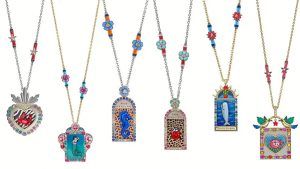 Франческа Вилла добавляет объем своим украшениям в коллекции Fantasia Франческа Вилла добавляет объем своим украшениям в коллекции Fantasia