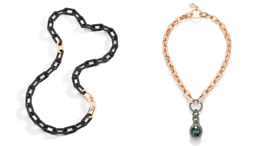 Слева: цепочка Mon Jeu Maxi от Vhernier из эбенового дерева и розового золота. Справа: колье Il Salotto di Milano с серо-зеленым турмалином из коллекции высокого ювелирного искусства Pomellato 2024 года