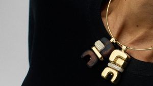 Уникальные ювелирные подвески от Джоэль Харрат — столпы тотемной силы Уникальные ювелирные подвески от Джоэль Харрат — столпы тотемной силы