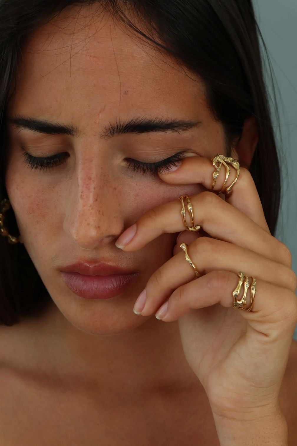 Золотые кольца Strand. Фото: Наджеда Тамер Золотые кольца Strand. Фото: Наджеда Тамер