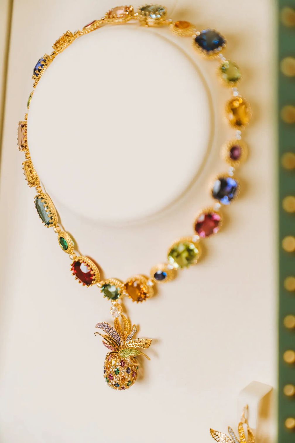 Мария-Антуанетта вдохновила на создание ожерелья с драгоценными камнями