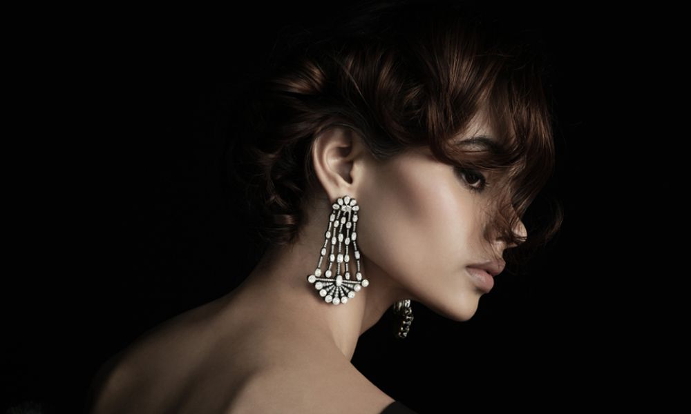 Неподвластное времени очарование украшений в стиле ар-деко