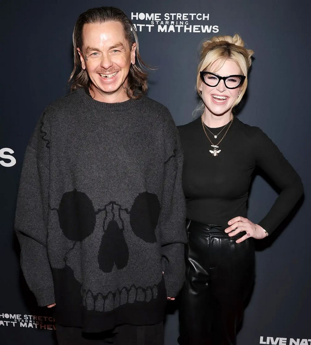 Сид Уилсон и Келли Осборн в ноябре 2024 года