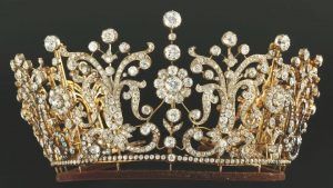 Все главные свадебные тиары британской королевской семьи, ч. 1