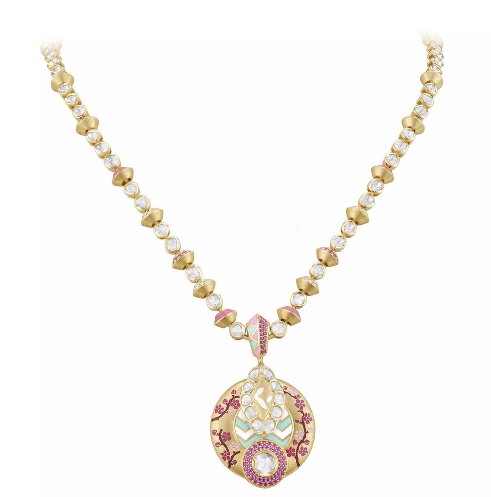 Индийский бренд Zoya сотрудничает с британским дизайнером Элис Чиколини