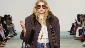 Тренд: украшения для джинсов