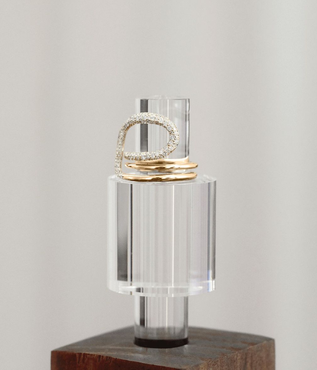 Коллекция Joaillerie будет доступна эксклюзивно в бутиках Charlotte Chesnais с сентября 2025 года Коллекция Joaillerie будет доступна эксклюзивно в бутиках Charlotte Chesnais с сентября 2025 года