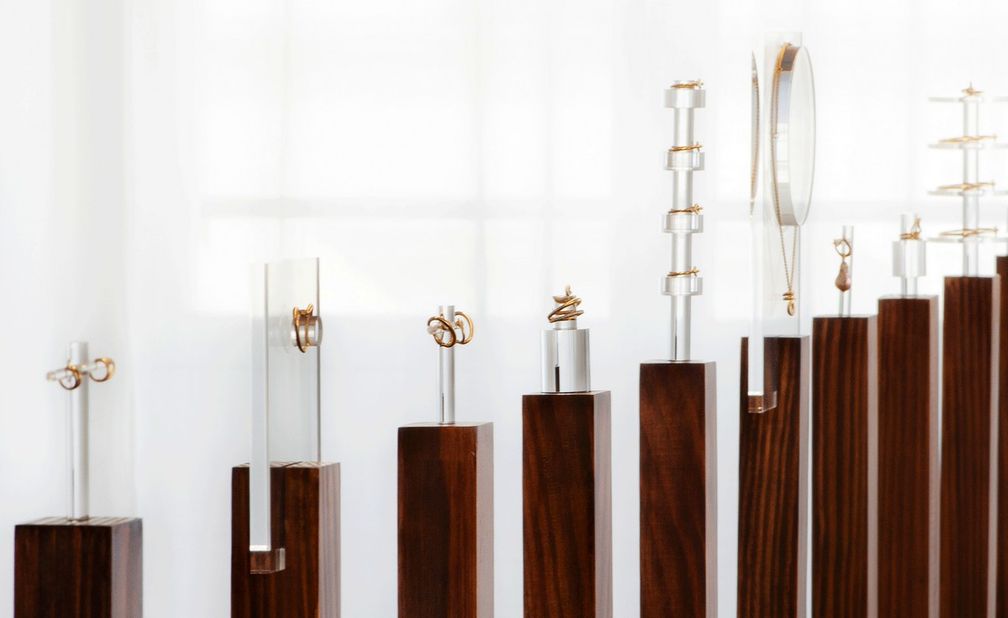 Коллекция Joaillerie будет доступна эксклюзивно в бутиках Charlotte Chesnais с сентября 2025 года Коллекция Joaillerie будет доступна эксклюзивно в бутиках Charlotte Chesnais с сентября 2025 года