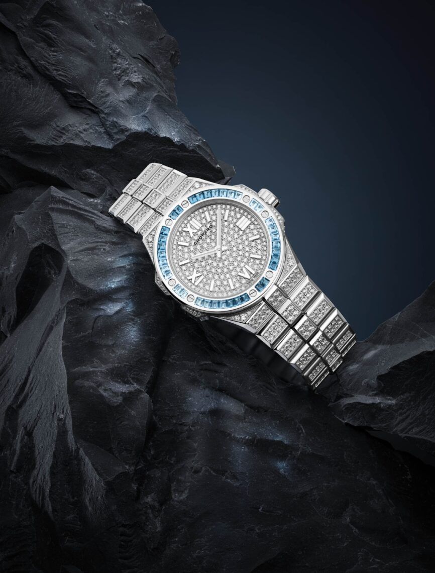 Часы Alpine Eagle Topaz Blue. Фото: Chopard