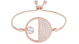 De Beers выпускает коллекцию браслетов с бриллиантами Love from Bestie