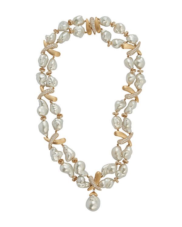 Ожерелье Kiss от Margot McKinney из 18-каратного желтого золота с жемчугом кеши 12–14 мм, бриллиантами круглой огранки и австралийской барочной жемчужиной южных морей 17,7 мм 