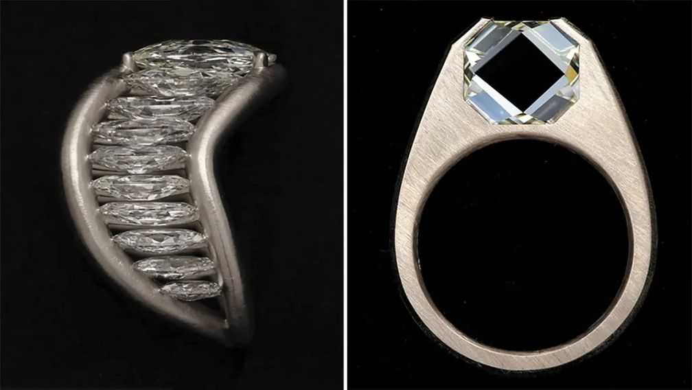 Слева направо: бриллиант огранки кушон окружен бриллиантами огранки «мовал» в оправе под углом 90 градусов; бриллиант похож на осколок стекла в кольце из матового золота 