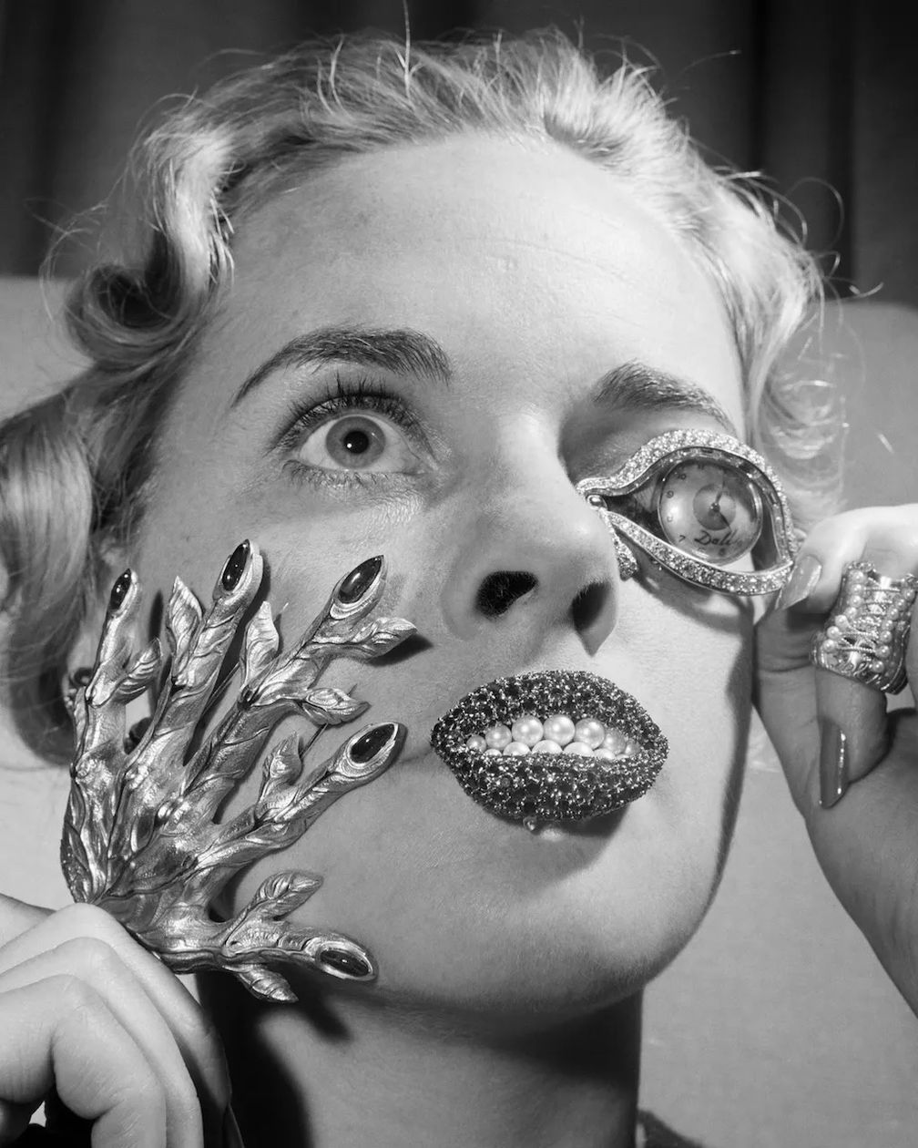 Необычный блеск сюрреалистических украшений Сальвадора Дали, ч. 1