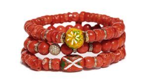 Браслеты из антикварных итальянских кораллов от Шерил Лоу