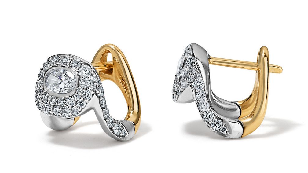 Серьги-хаггис из 14-каратного желтого и белого золота с бриллиантами овальной огранки, окруженными бриллиантами в паве Серьги-хаггис из 14-каратного желтого и белого золота с бриллиантами овальной огранки, окруженными бриллиантами в паве