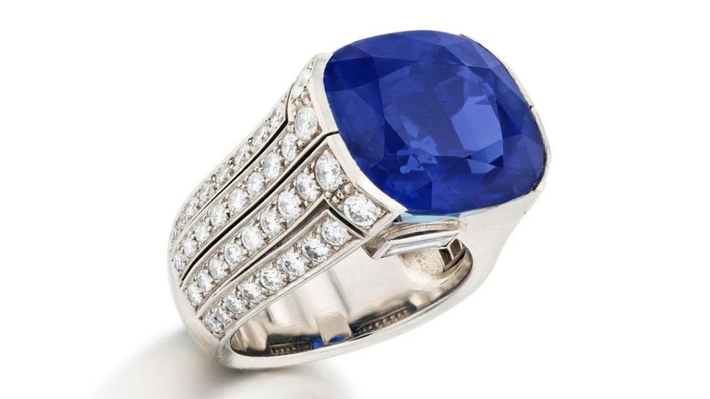 Кольцо от Cartier с сапфиром и бриллиантами (все фото: Sotheby’s)