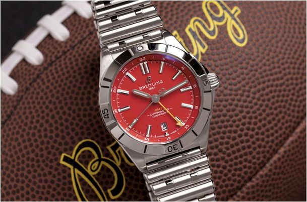 Breitling становится часовым партнером NFL