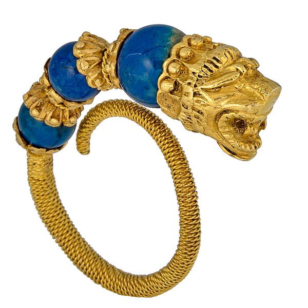 Винтажное кольцо от Lalaounis из 18-каратного желтого золота с бусинами из содалита; KIL-N.Y.C.