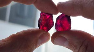 Выручка Gemfields резко упала на фоне временного закрытия рудника