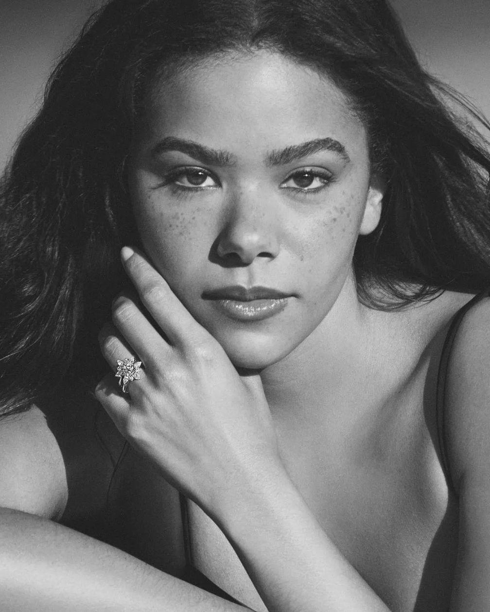 Актриса Антония Джентри — лицо рекламной кампании Jared для новой коллекции украшений с натуральными бриллиантами Актриса Антония Джентри — лицо рекламной кампании Jared для новой коллекции украшений с натуральными бриллиантами