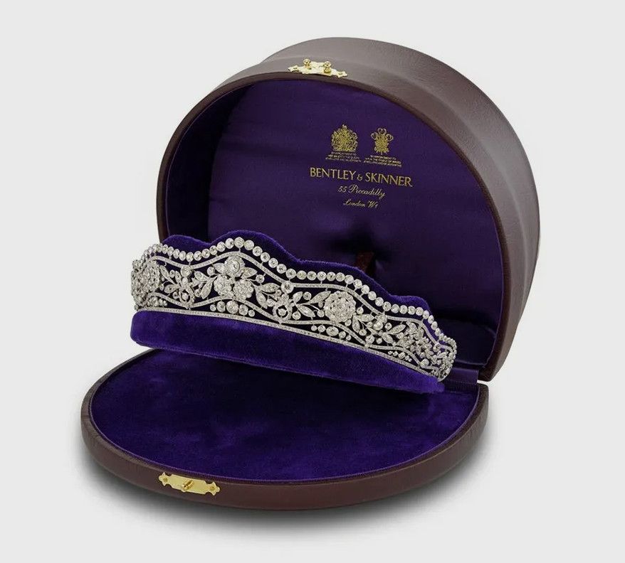 Тиара Belle Epoque, которую носит леди Кора (около 1910 года). Фото: Bentley & Skinner