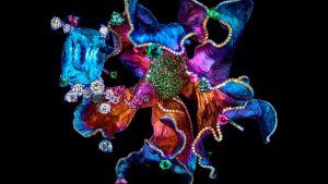 Наплечные украшения вновь привлекают к себе внимание, ч. 2