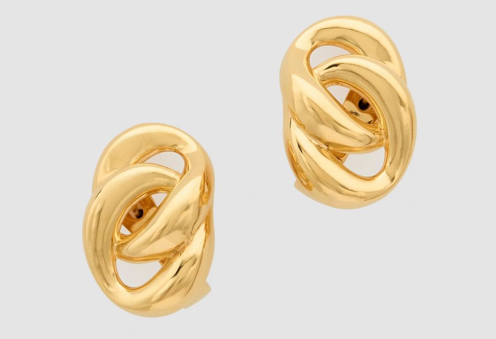 Серьги Joan из латуни с 24-каратной позолотой (148 долларов)