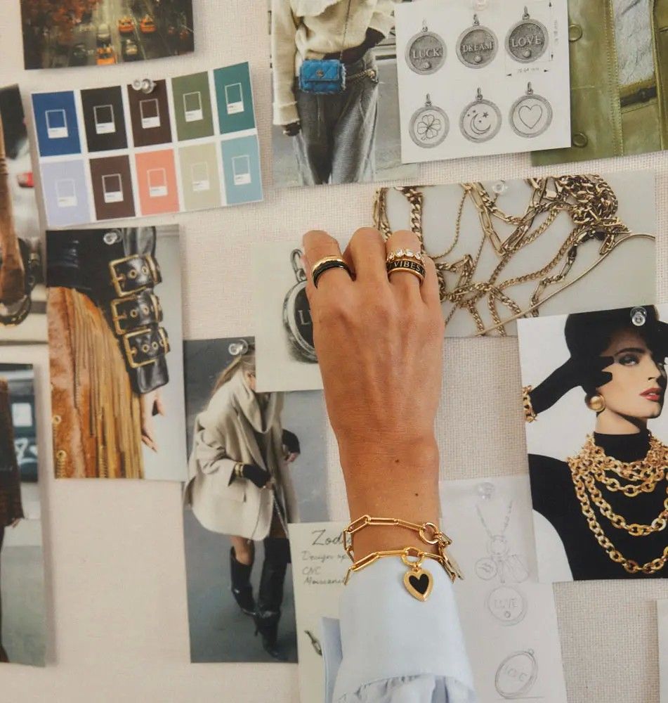 Готлиб говорит, что они с командой Oak and Luna использовали мудборды, чтобы придумать образы для своего совместного ювелирного проекта, включая кольцо Magic 