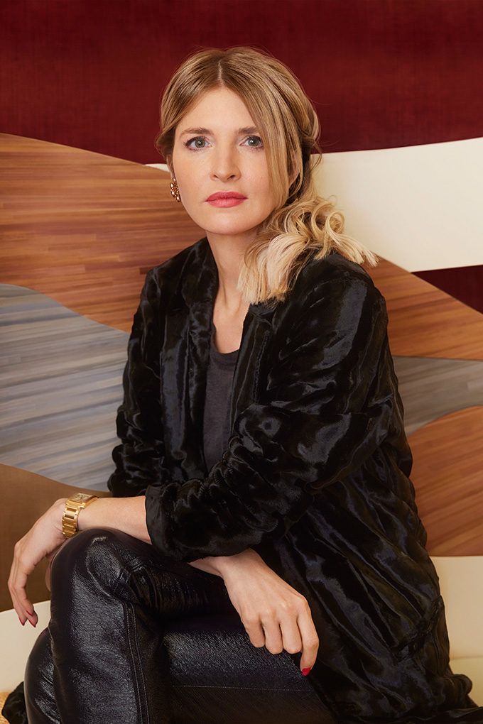 Мари-Лор Серед Мари-Лор Серед