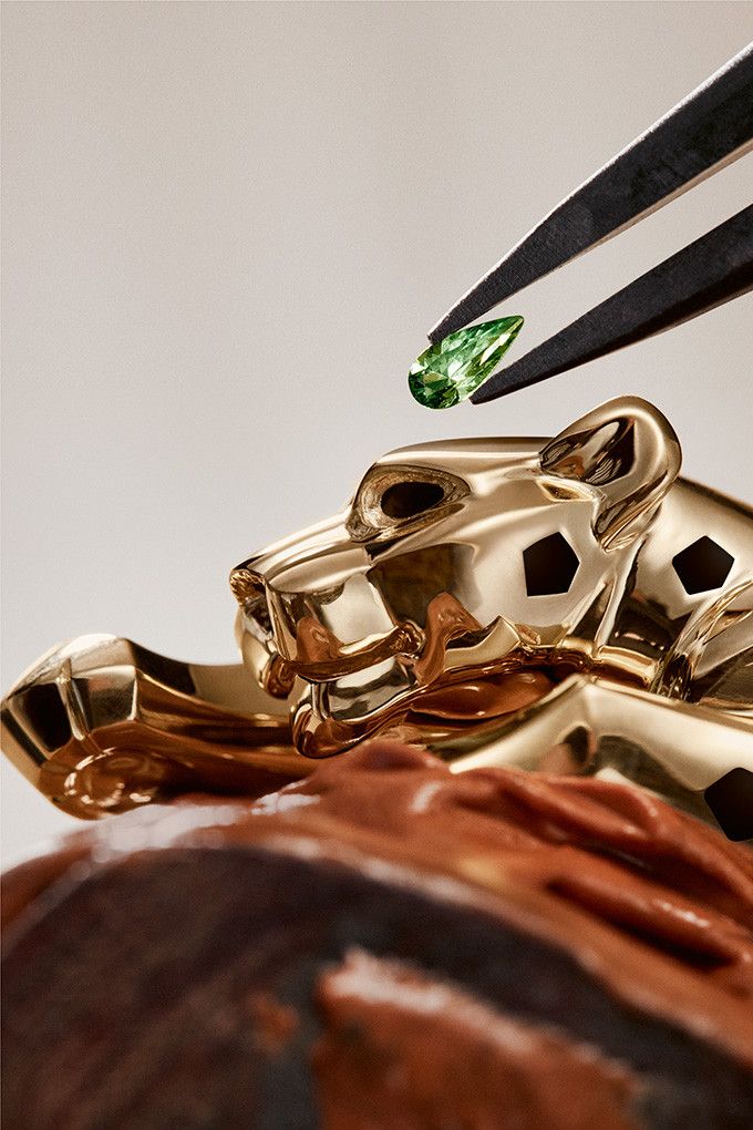 Изделия Cartier отличаются роскошью невидимого — деталями, которые раскрываются при приближении владельца Изделия Cartier отличаются роскошью невидимого — деталями, которые раскрываются при приближении владельца