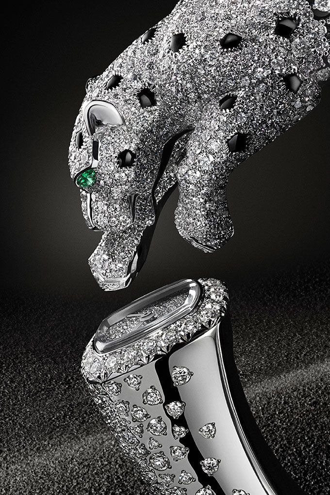 Часы Panthère Bangle, представленные в 2025 году Часы Panthère Bangle, представленные в 2025 году