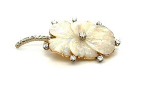 Эта опаловая брошь 1960-х годов — идеальный символ любви