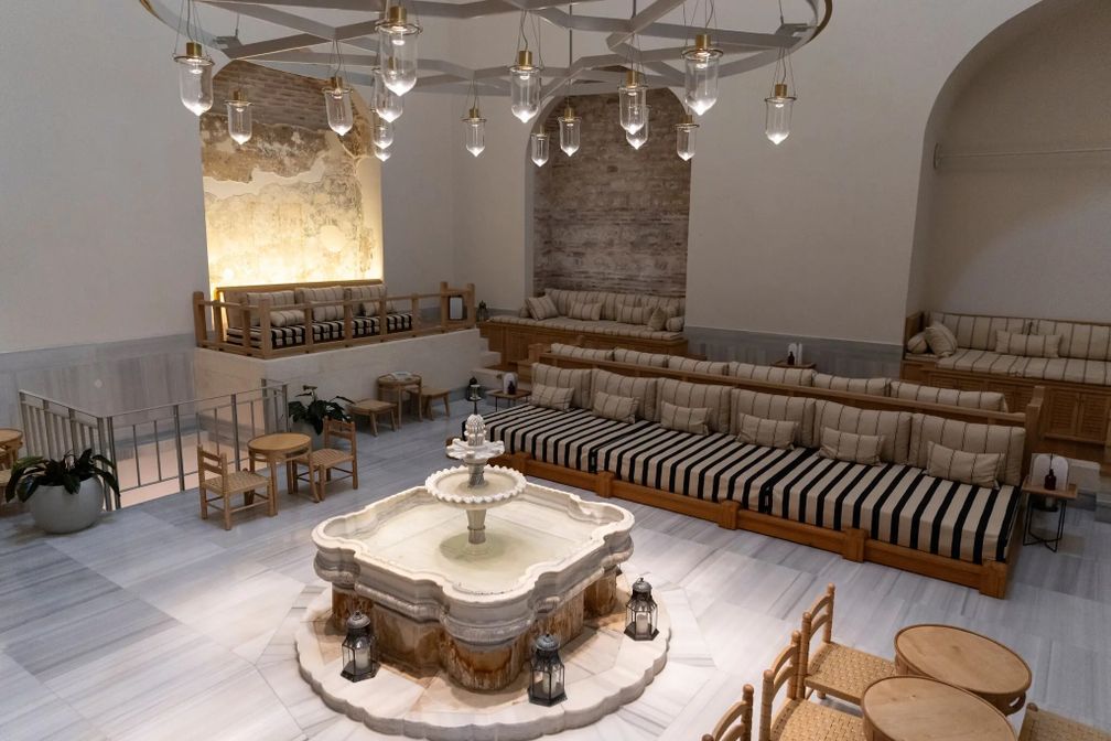 В Стамбуле хаммам создает собственную линию ювелирных украшений