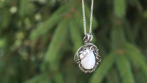 Какие украшения выбрать на празднование фарфоровой годовщины свадьбы (20 лет)? Какие украшения выбрать на празднование фарфоровой годовщины свадьбы (20 лет)?