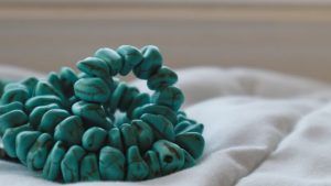 Какие украшения выбрать на празднование бирюзовой годовщины свадьбы (18 лет)? Какие украшения выбрать на празднование бирюзовой годовщины свадьбы (18 лет)?