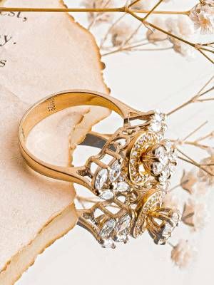 Какие украшения выбрать на празднование золотой годовщины свадьбы