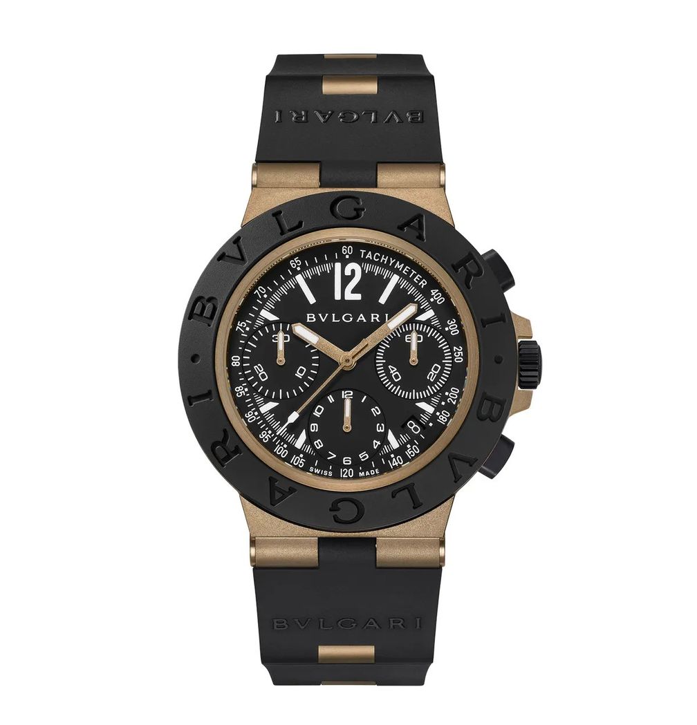 Модель Bvlgari Bronzo Chronograph с бронзовым корпусом, черным каучуковым безелем и ремешком. Предоставлено Bylgari