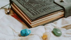 Камни марта: символы весны и энергии