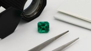 Камни мая: талисманы гармонии и процветания